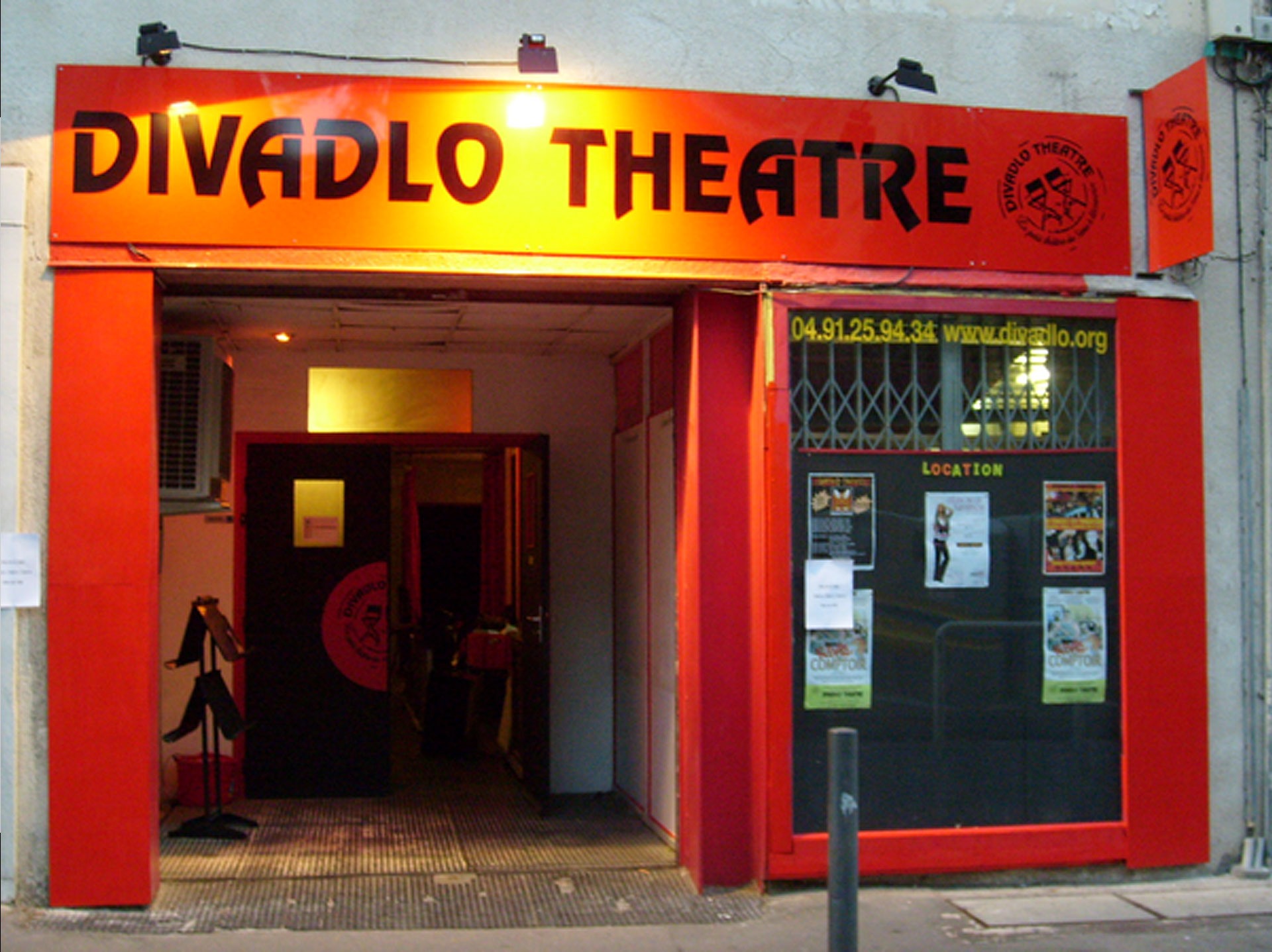 Théâtre Divadlo